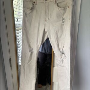 Women's Off-White Distressed Ankle Jeans - Cropped Casual Fit